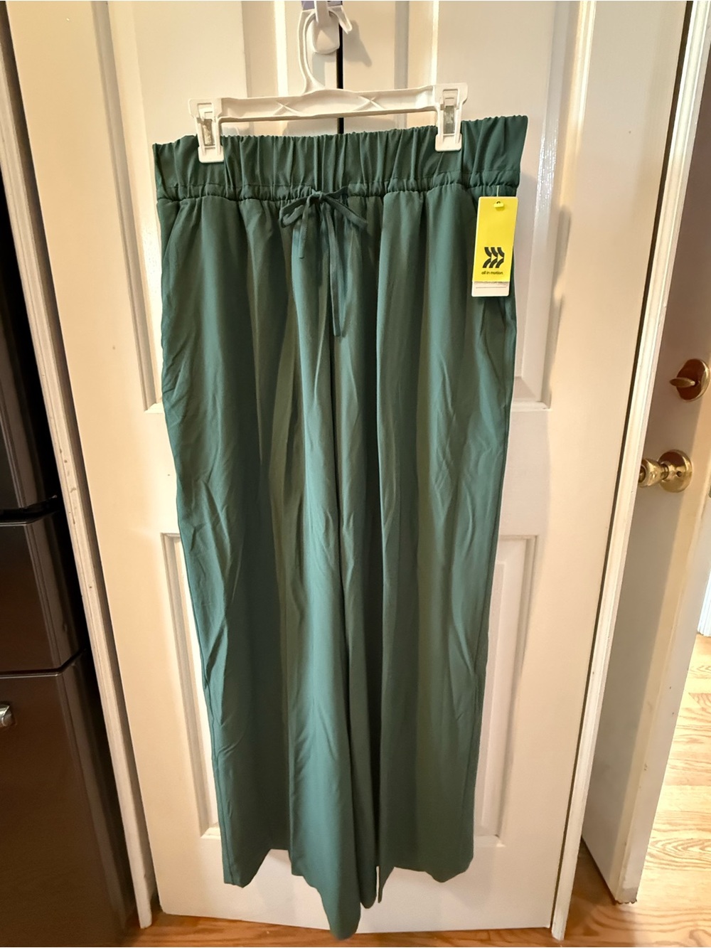 All In Motion Green Wide Leg Woven 
Pants Women's Large High Rise Stretch
NWT